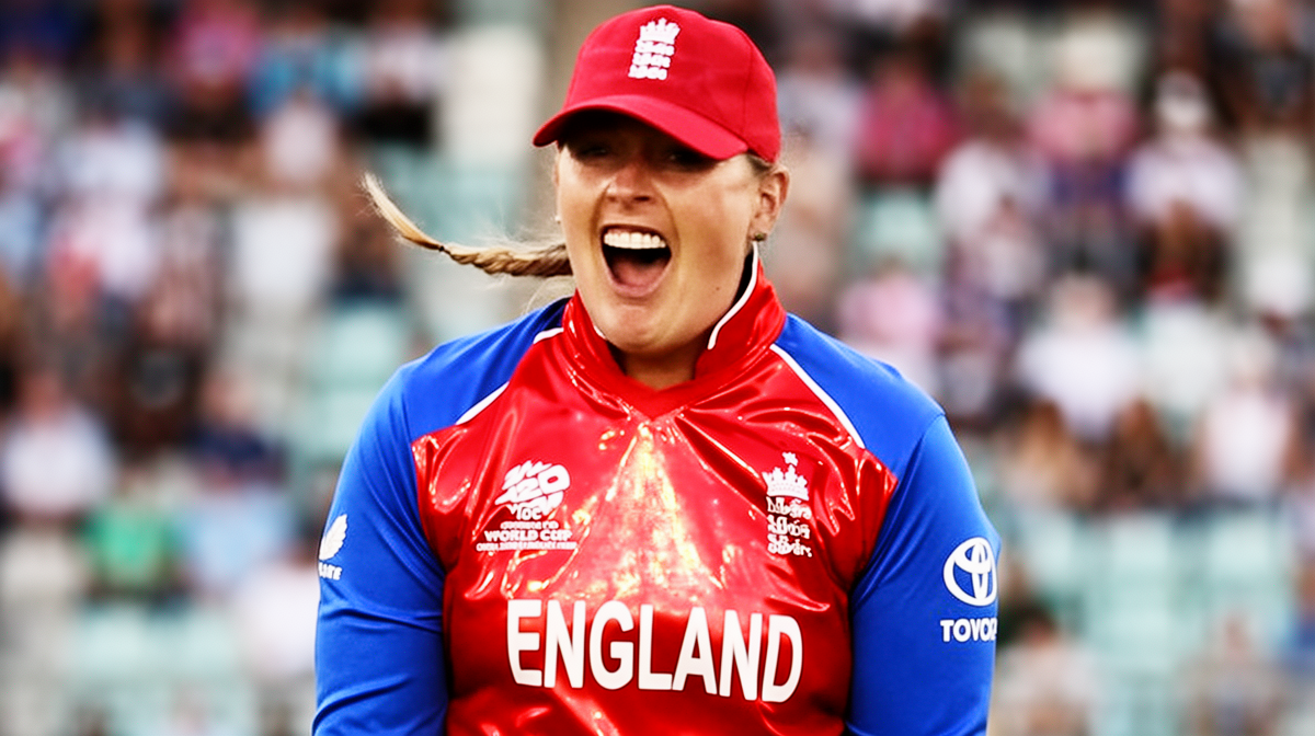 TOP1体育入口 - 女子T20世界杯：英格兰如何靠努力与闪亮外套提升防守 - TOP1体育 文章配图